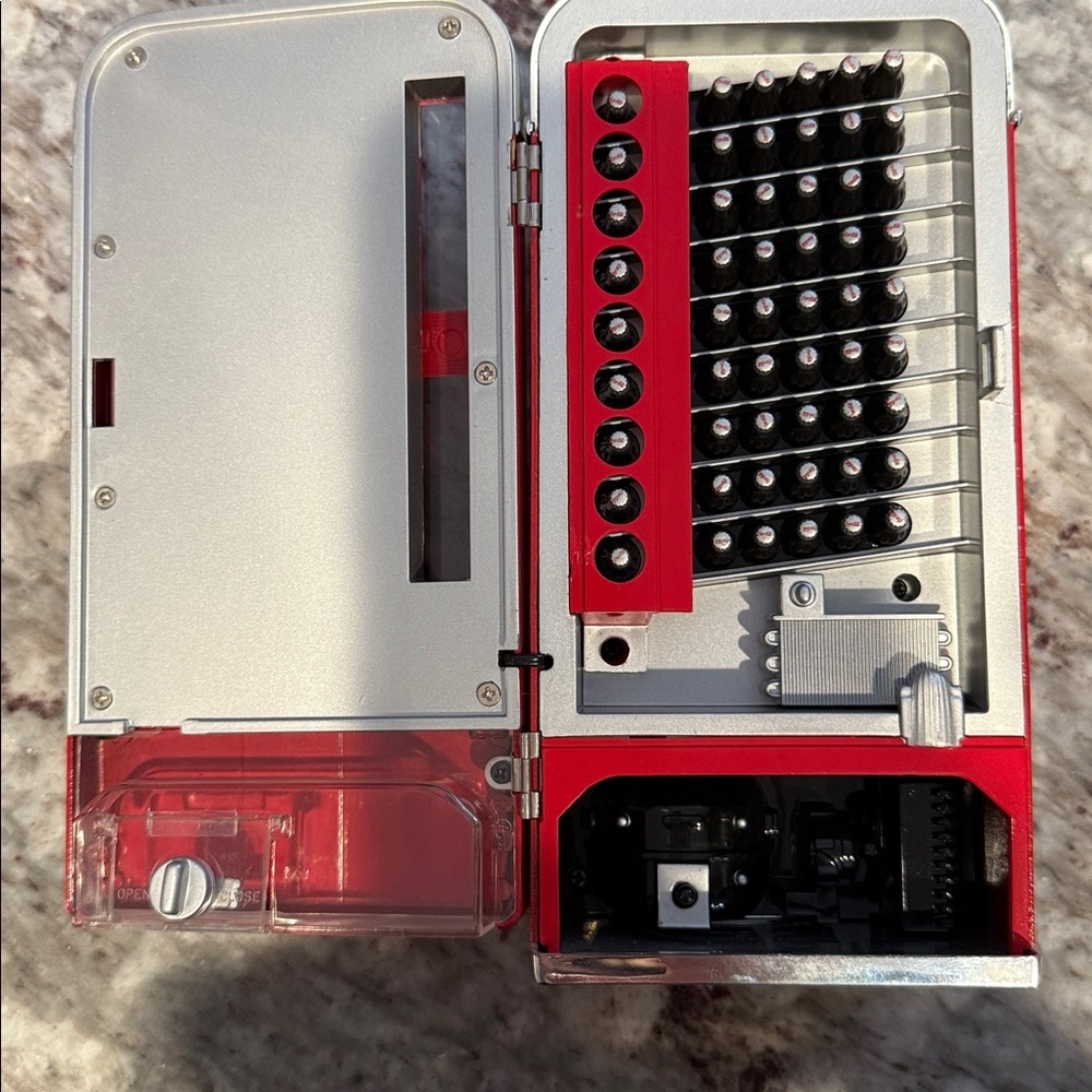 Vintage 1994 Coca-Cola Vending Machine Metal Coin Bank Music Box - Picture 3 of 10